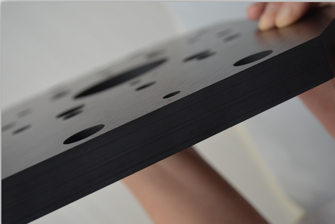 1立方米碳纤维板有多重？